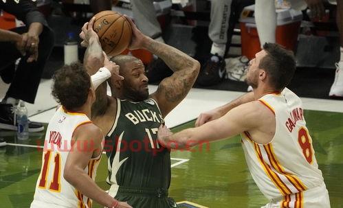 NBA东决 雄鹿3 2老鹰